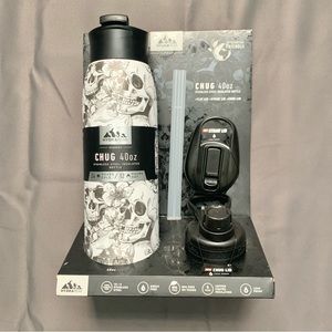 NEW Hydrapeak 40oz Stainless Insulated Chug White Skull Water Bottle